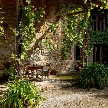 Ferienhaus Gatehouse Of The Palacio De Hualle Near Comillas