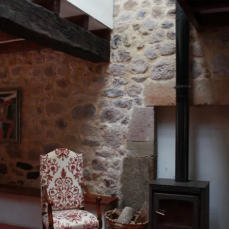 Gatehouse Of The Palacio De Hualle Near Comillas * Тресеньо