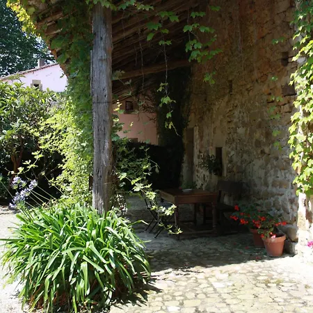 Gatehouse Of The Palacio De Hualle Near Comillas Дом отдыха