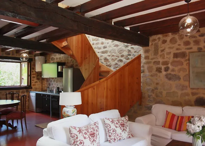 Prázdninový dům Gatehouse Of The Palacio De Hualle Near Comillas Treceño